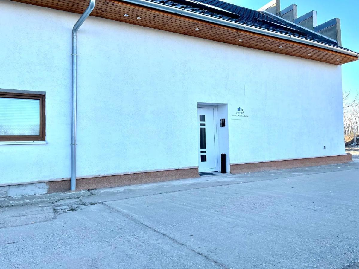 #World Monteur Apartment Schkeuditz Exterior photo